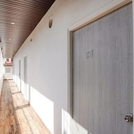 Fabhotel Siddhi バラナシ エクステリア 写真
