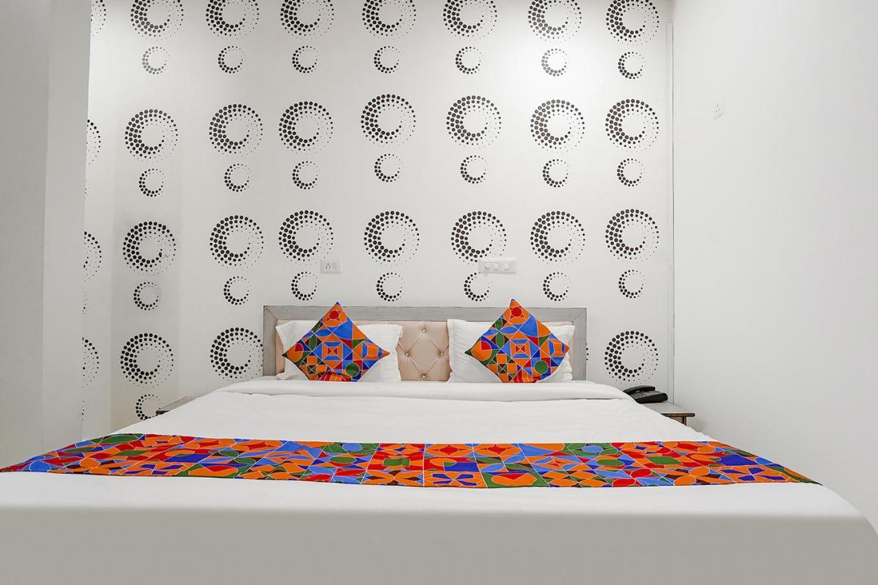 Fabhotel Siddhi バラナシ エクステリア 写真